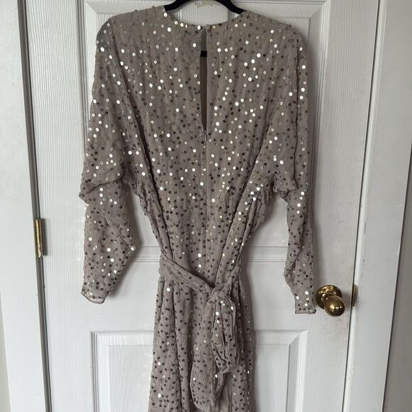 ASOS DESIGN midi dress with batwing sleeve & wrap waist in scatter sequin sz 12 - Picture 6 of 8